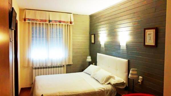 Hostal Martin - Sanabria Ribadelago エクステリア 写真