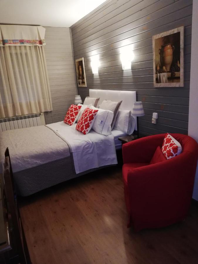 Hostal Martin - Sanabria Ribadelago エクステリア 写真