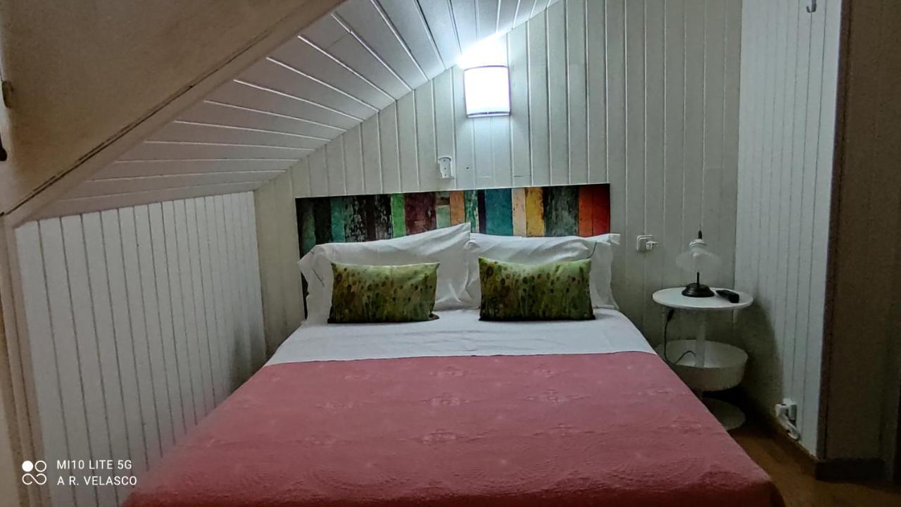 Hostal Martin - Sanabria Ribadelago エクステリア 写真