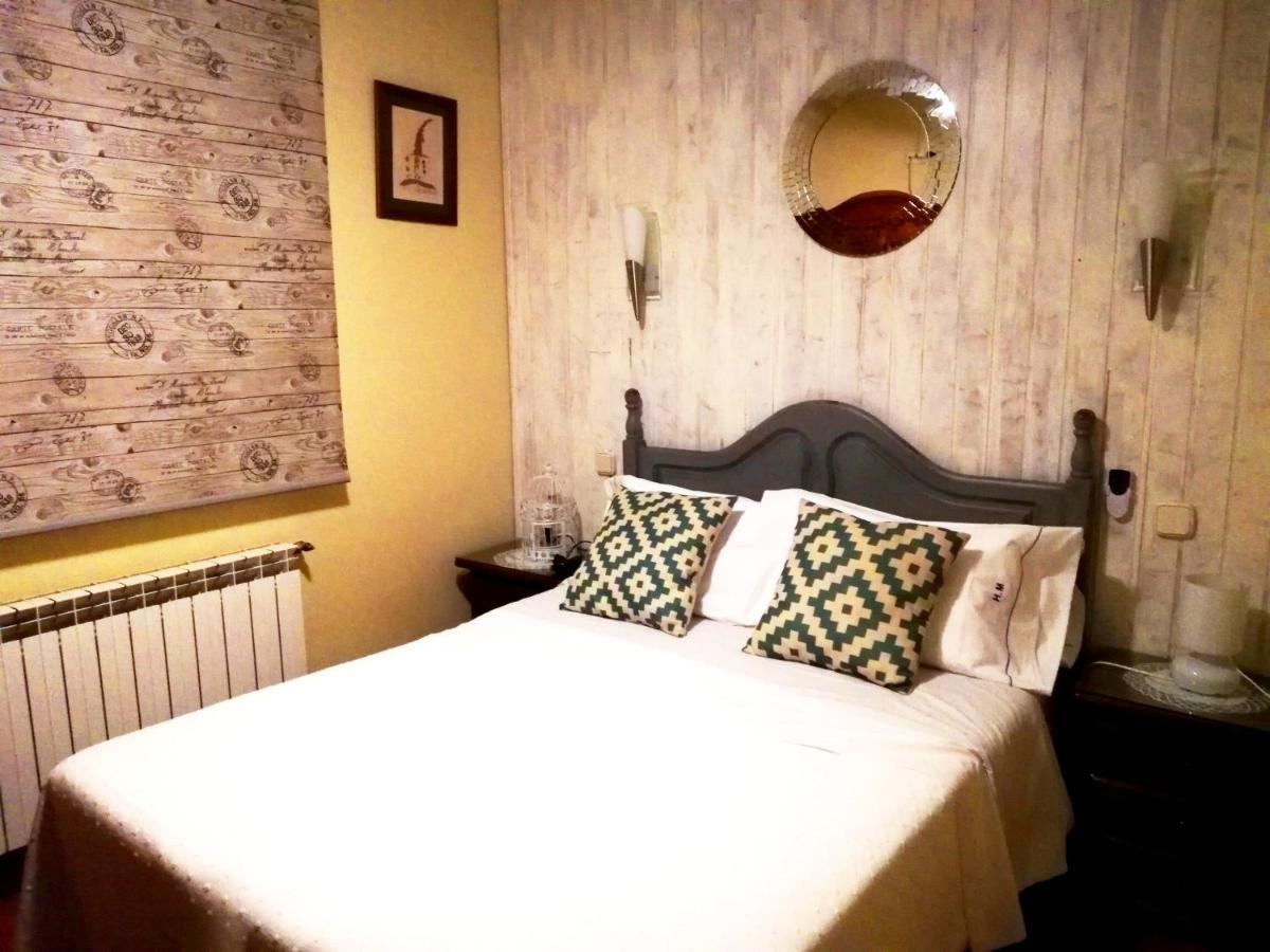 Hostal Martin - Sanabria Ribadelago エクステリア 写真