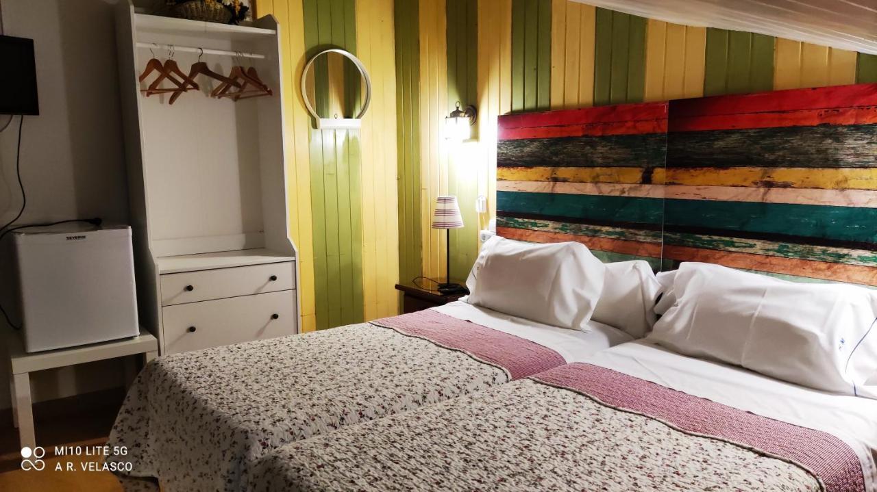 Hostal Martin - Sanabria Ribadelago エクステリア 写真