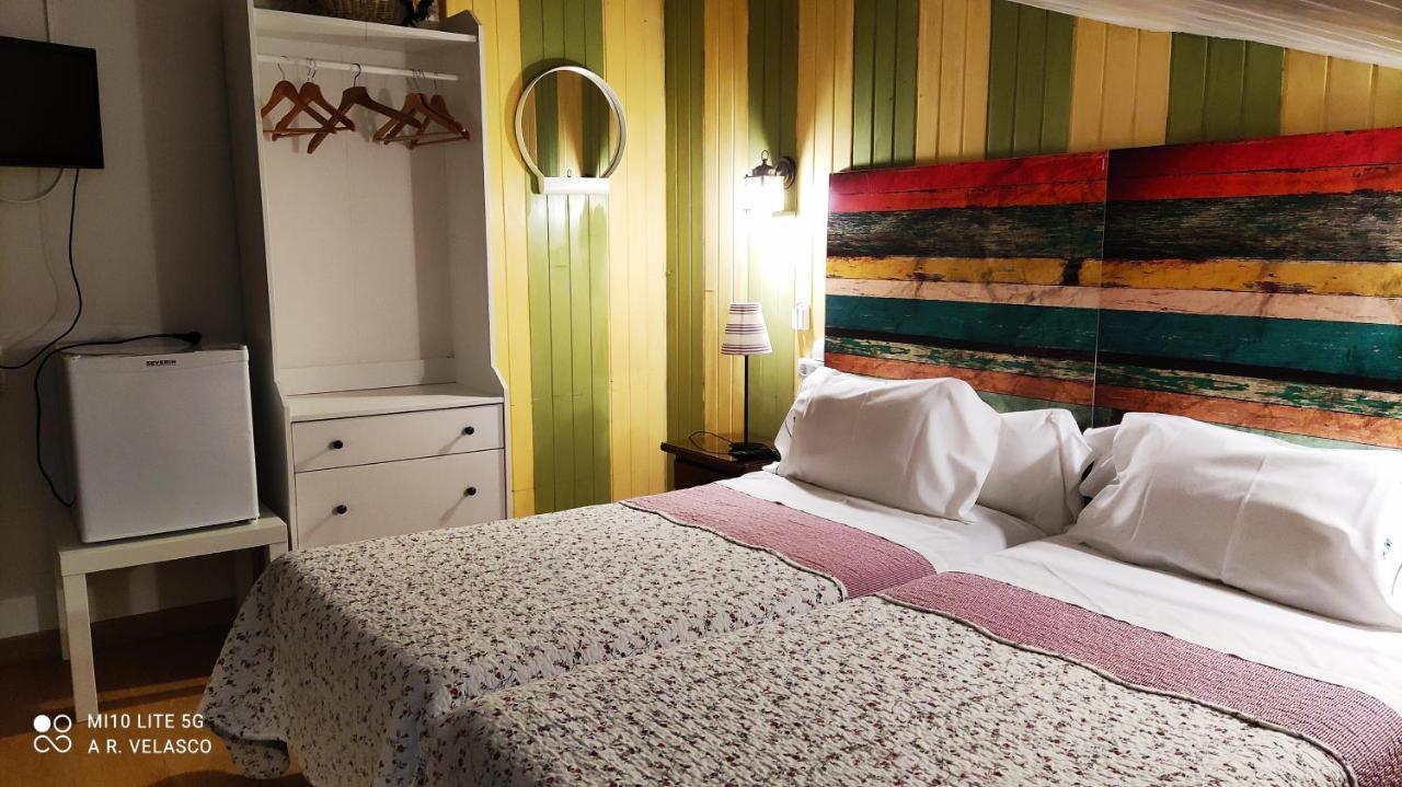 Hostal Martin - Sanabria Ribadelago エクステリア 写真