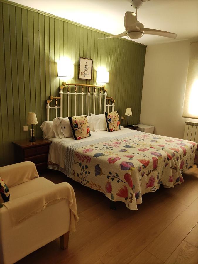 Hostal Martin - Sanabria Ribadelago エクステリア 写真
