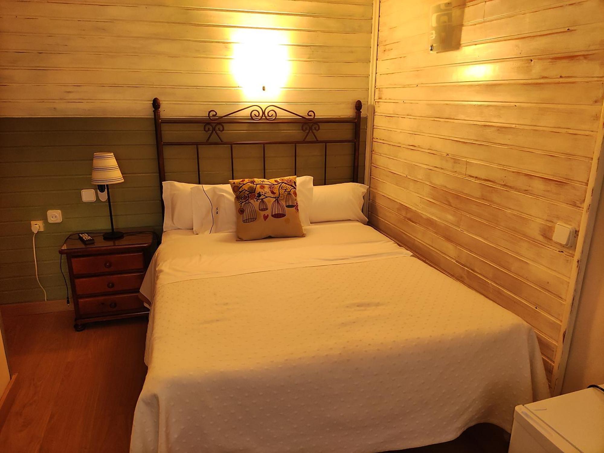 Hostal Martin - Sanabria Ribadelago エクステリア 写真