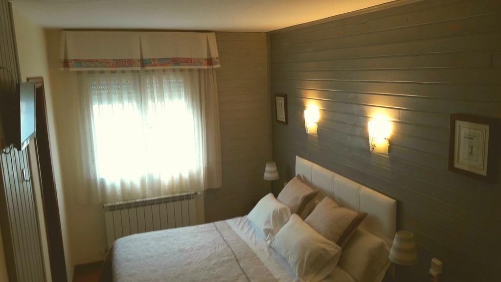 Hostal Martin - Sanabria Ribadelago エクステリア 写真