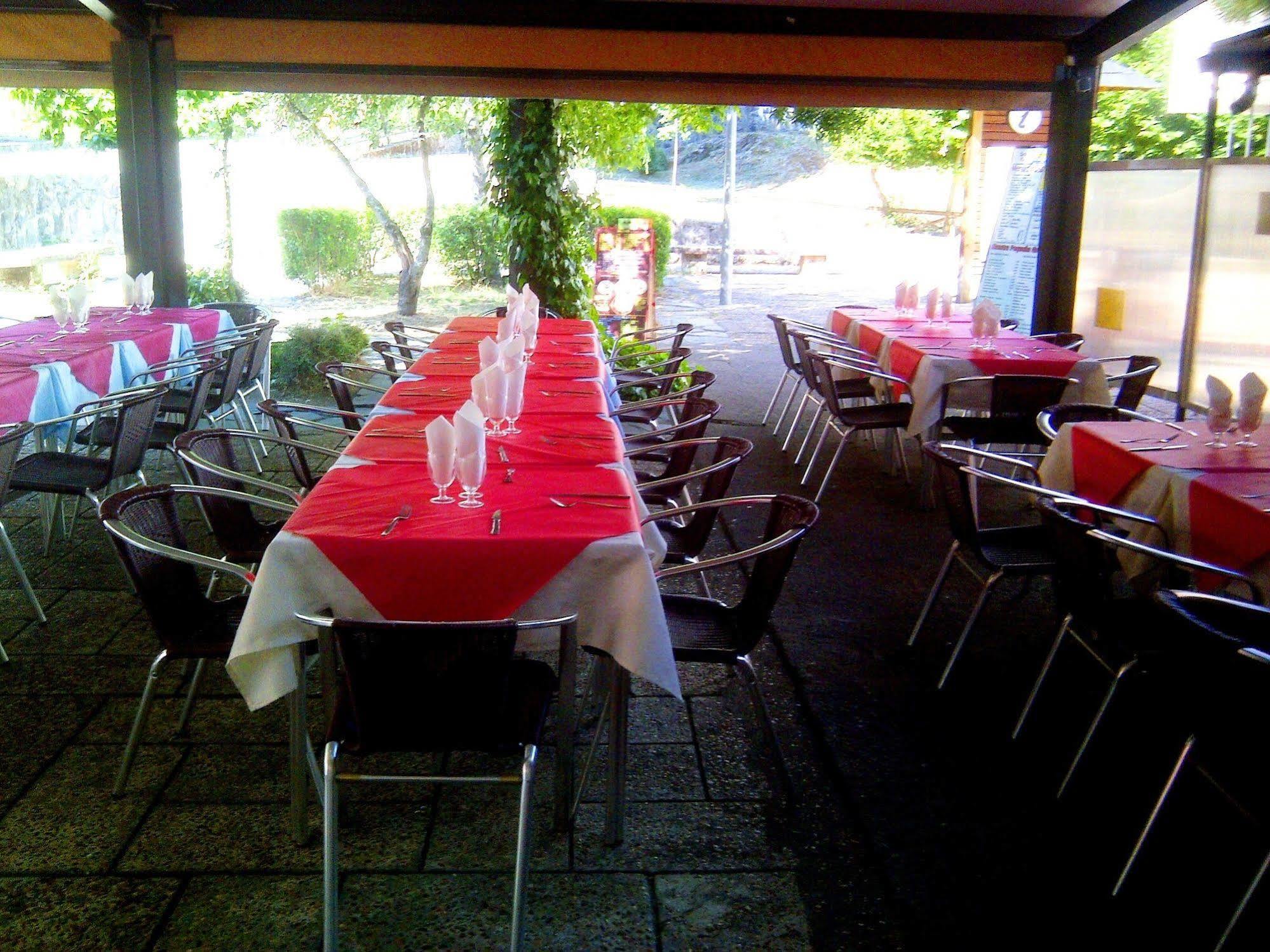 Hostal Martin - Sanabria Ribadelago エクステリア 写真