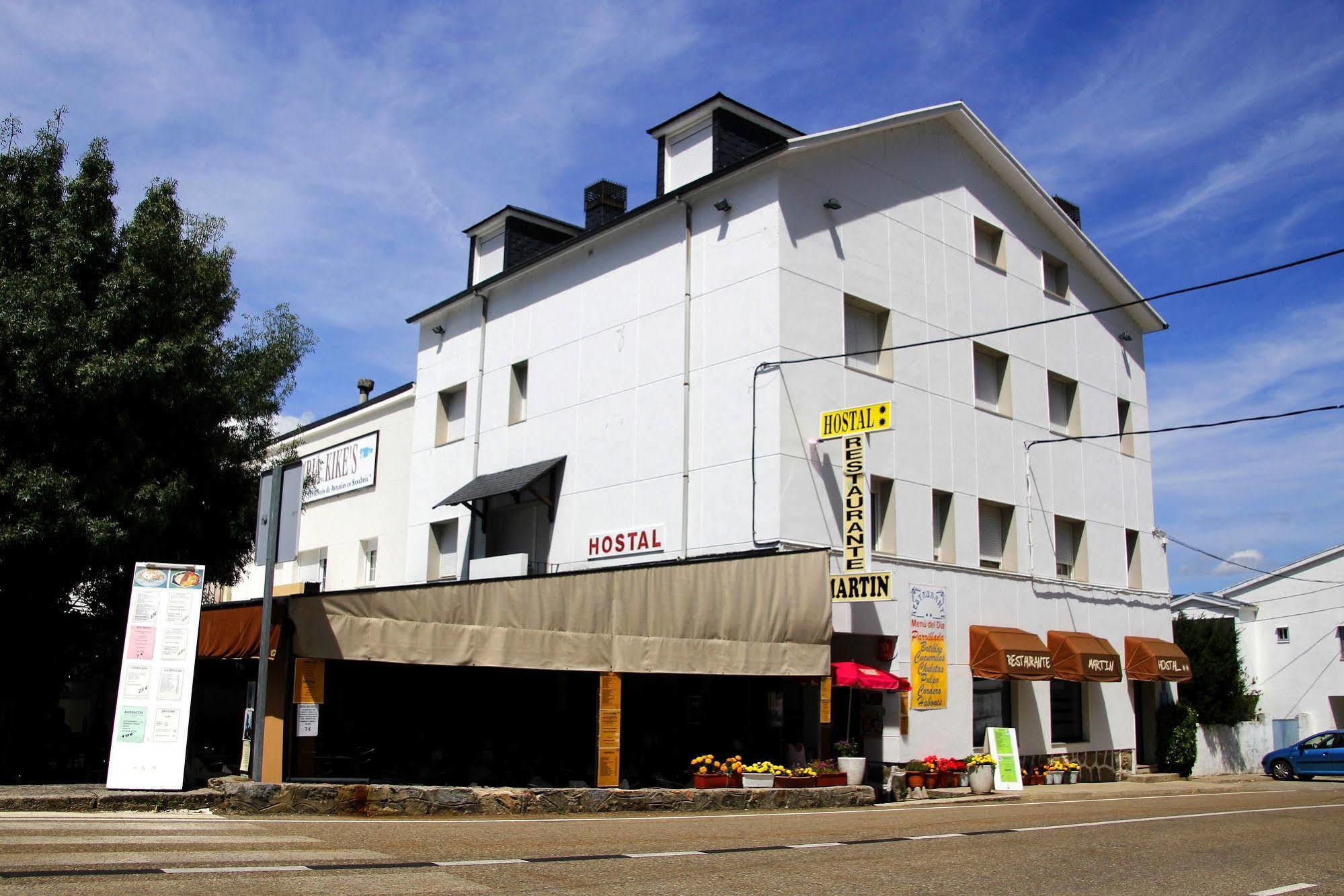 Hostal Martin - Sanabria Ribadelago エクステリア 写真