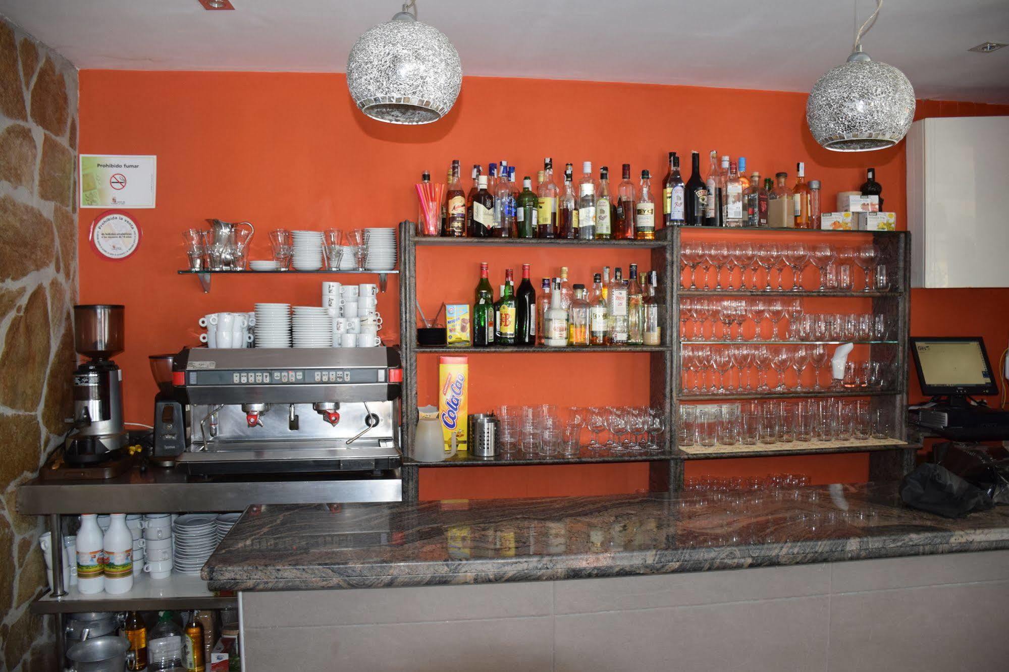 Hostal Martin - Sanabria Ribadelago エクステリア 写真